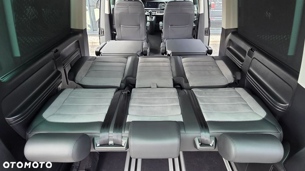Volkswagen Multivan - 30