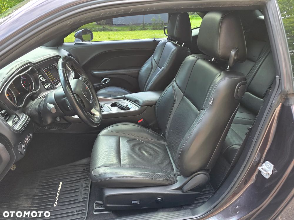 Dodge Challenger 3.6 SXT Plus - 11