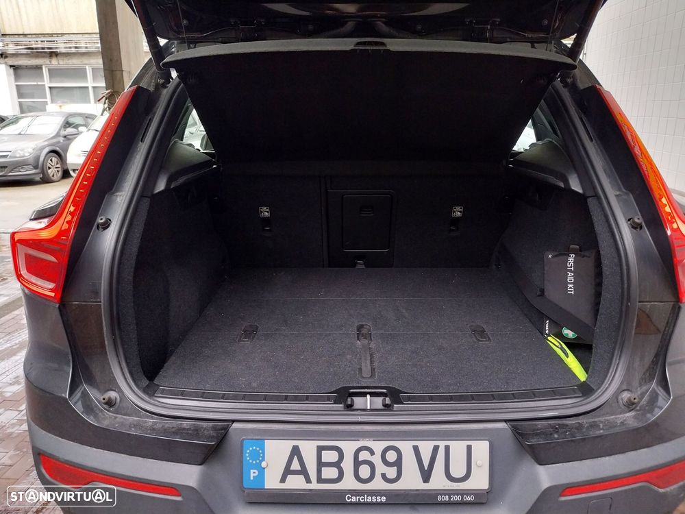 Volvo XC 40 2.0 D3 - 9