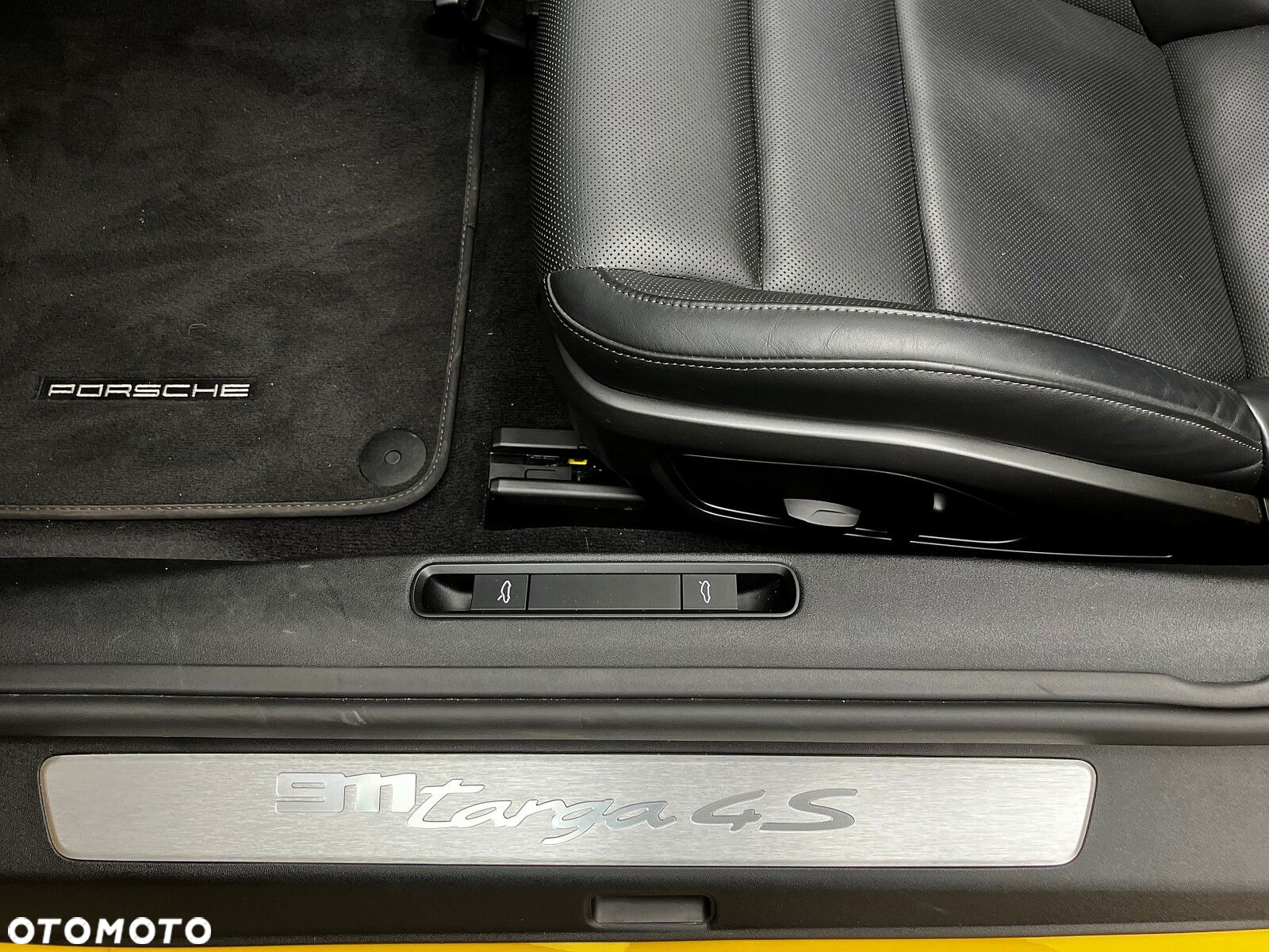 Porsche 911 Targa 4S - 20
