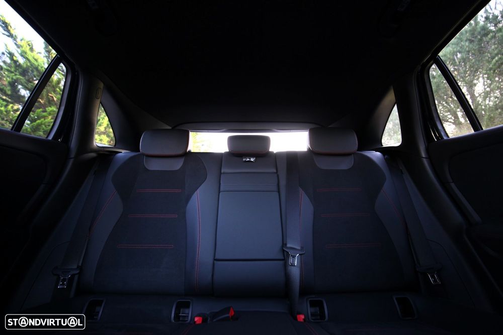 Mercedes-Benz EQA 250+ AMG Line - 31