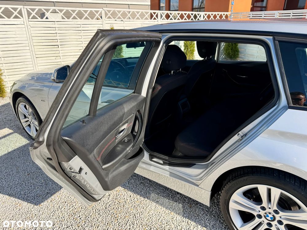 BMW Seria 3 316d Sport Line - 32