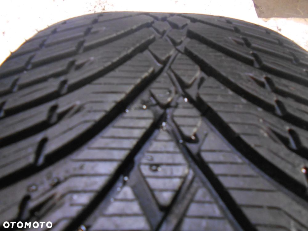 OPONA POJEDYNKA 245/45R17 KLEBER KRISALP HP3 DOT 3523 8.6MM - 2