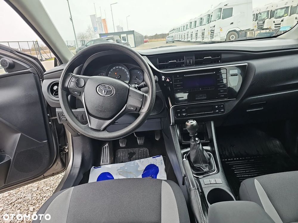 Toyota Auris 1.6 Active - 11