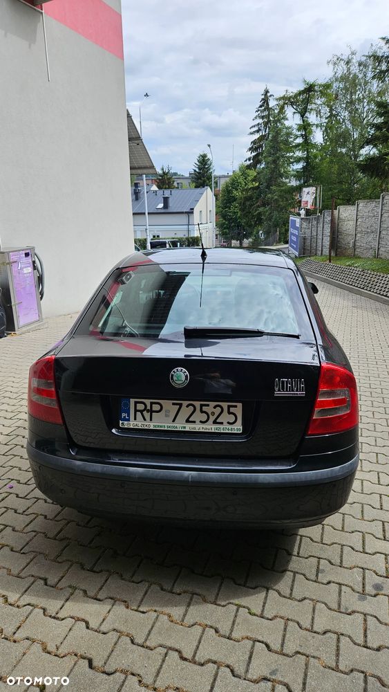 Skoda Octavia 1.6 Mint - 5