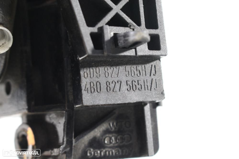 Puxador Da Tampa Da Mala Audi A3 (8L1)  8D9827565h / 4B0827565h / 8D98 - 8