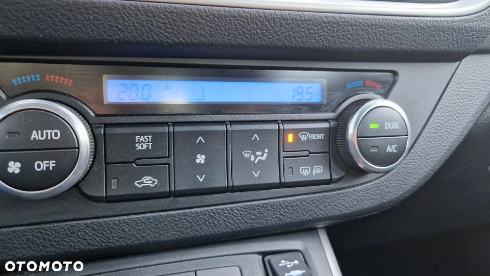 Toyota Auris - 16
