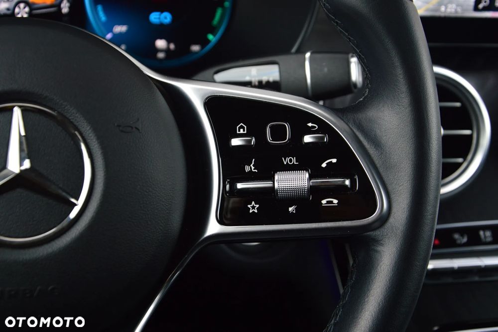 Mercedes-Benz GLC 300 e 4-Matic - 26