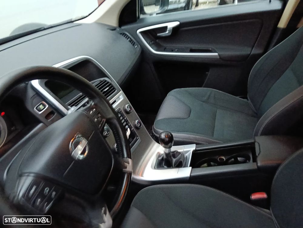 Volvo XC 60 2.0 D3 Drive Momentum Start/Stop - 14