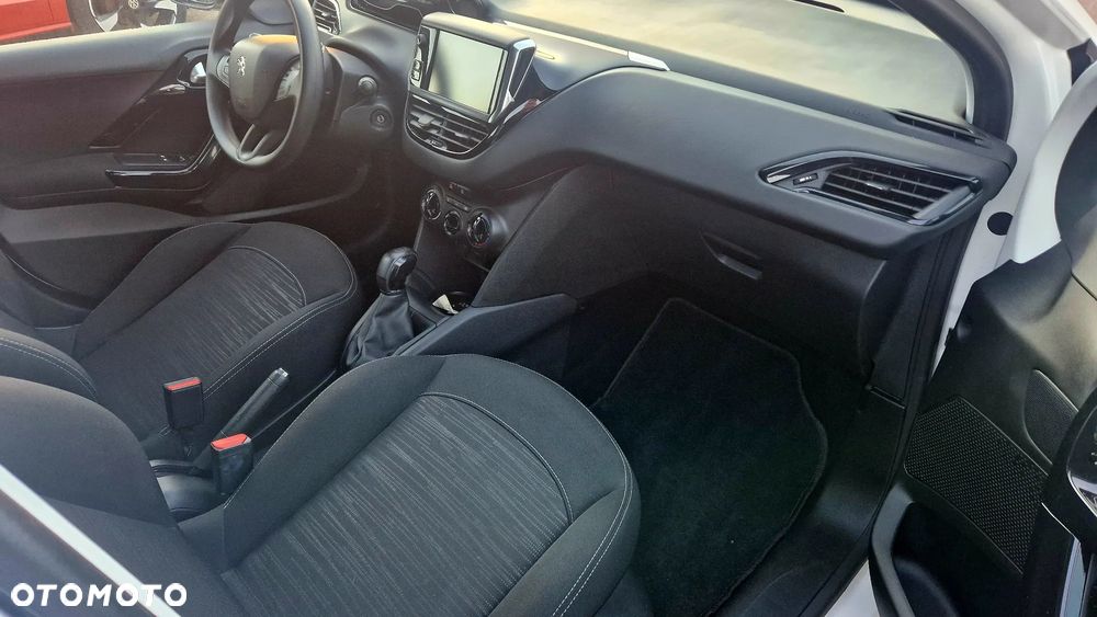 Peugeot 208 1.2 PureTech Active - 6