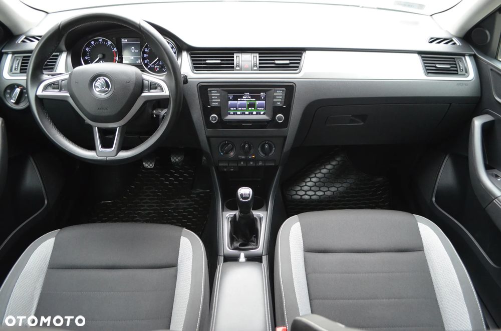 Skoda RAPID Spb 1.2 TSI Ambition - 12