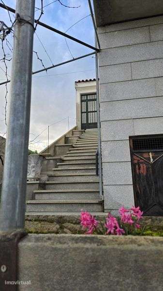 Moradia V4 para investir - Grande imagem: 5/5