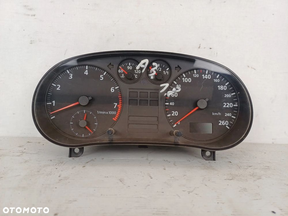 AUDI A3 8L 1.8 LICZNIK ZEGARY 8L0919860A - 1