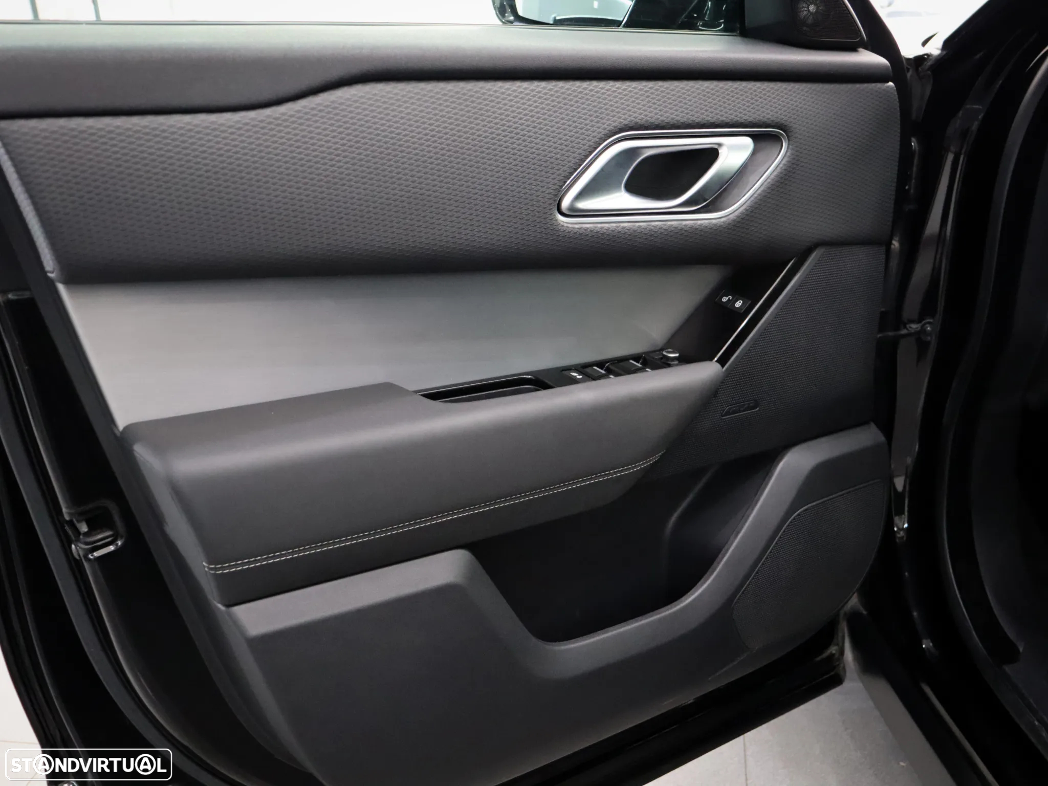 Land Rover Range Rover Velar 2.0 D R-Dynamic SE - 8