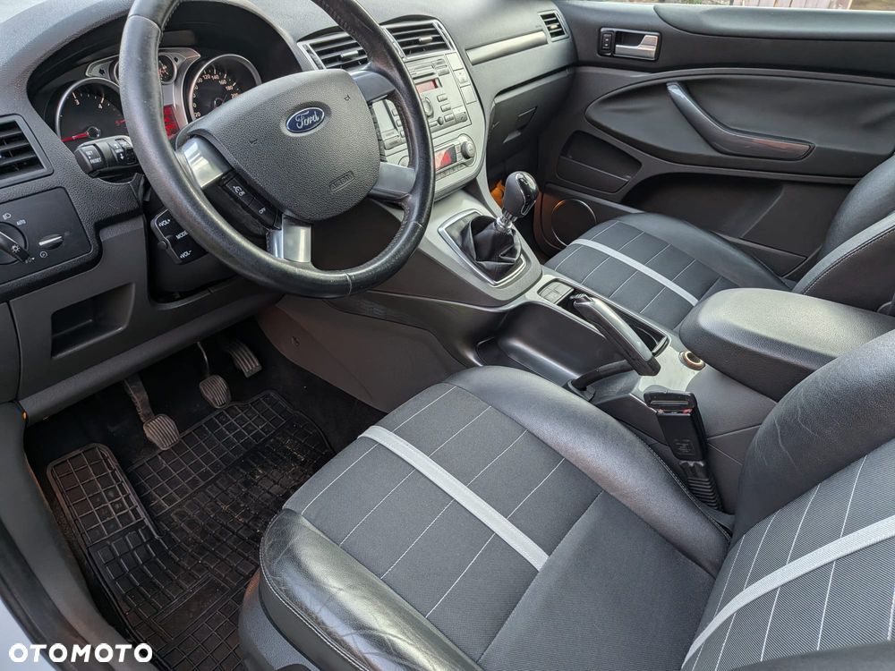 Ford Kuga 2.0 TDCi 4WD Titanium - 26