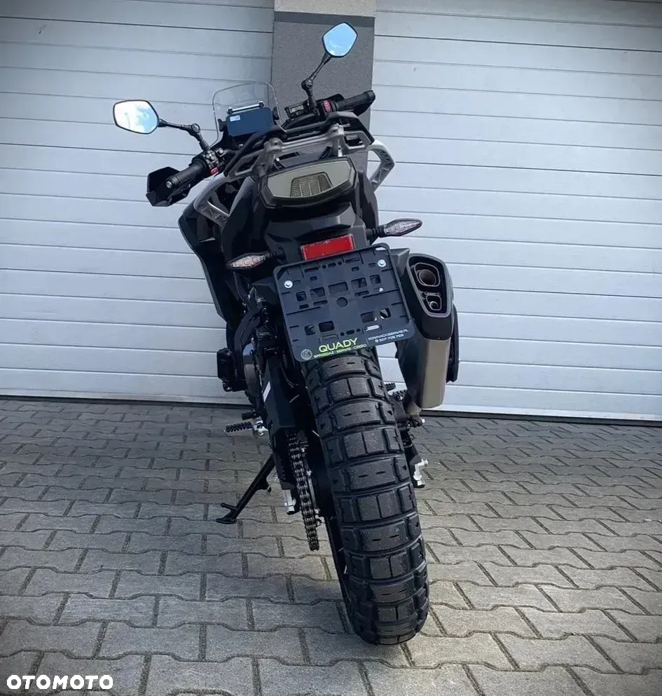 CFMoto MT - 8