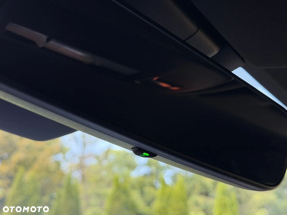 Lexus UX 250h GPF F Sport AWD - 37