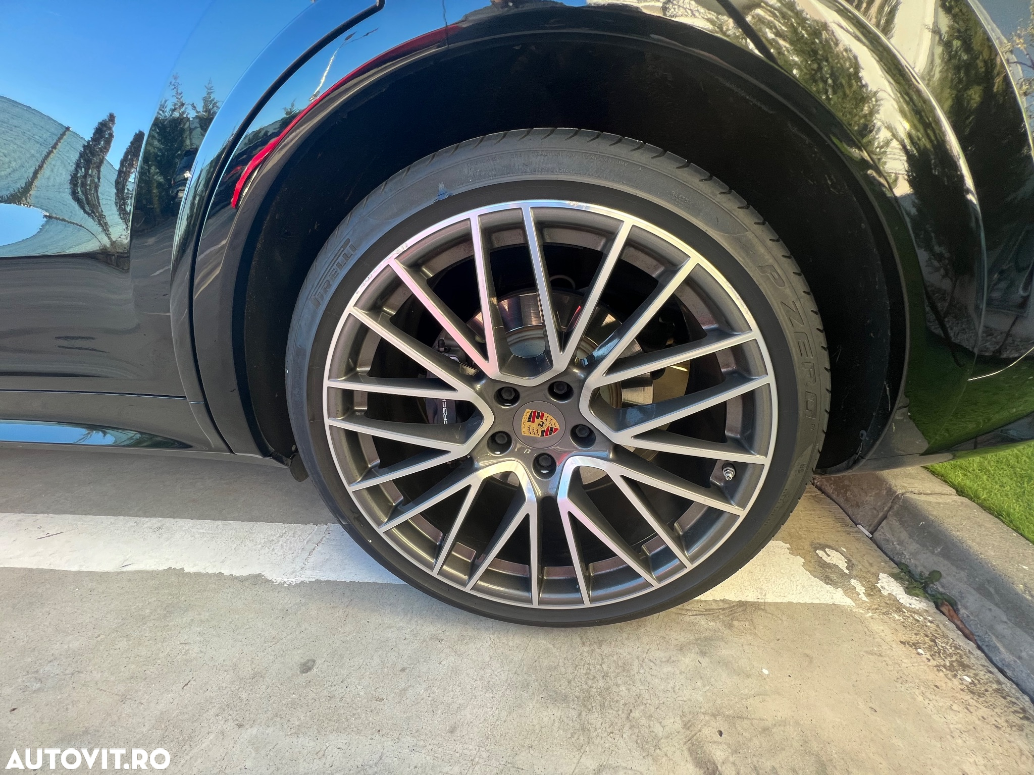 Porsche Cayenne Coupe ver-e--hybrid-tiptronic-s-platinum-edition - 34