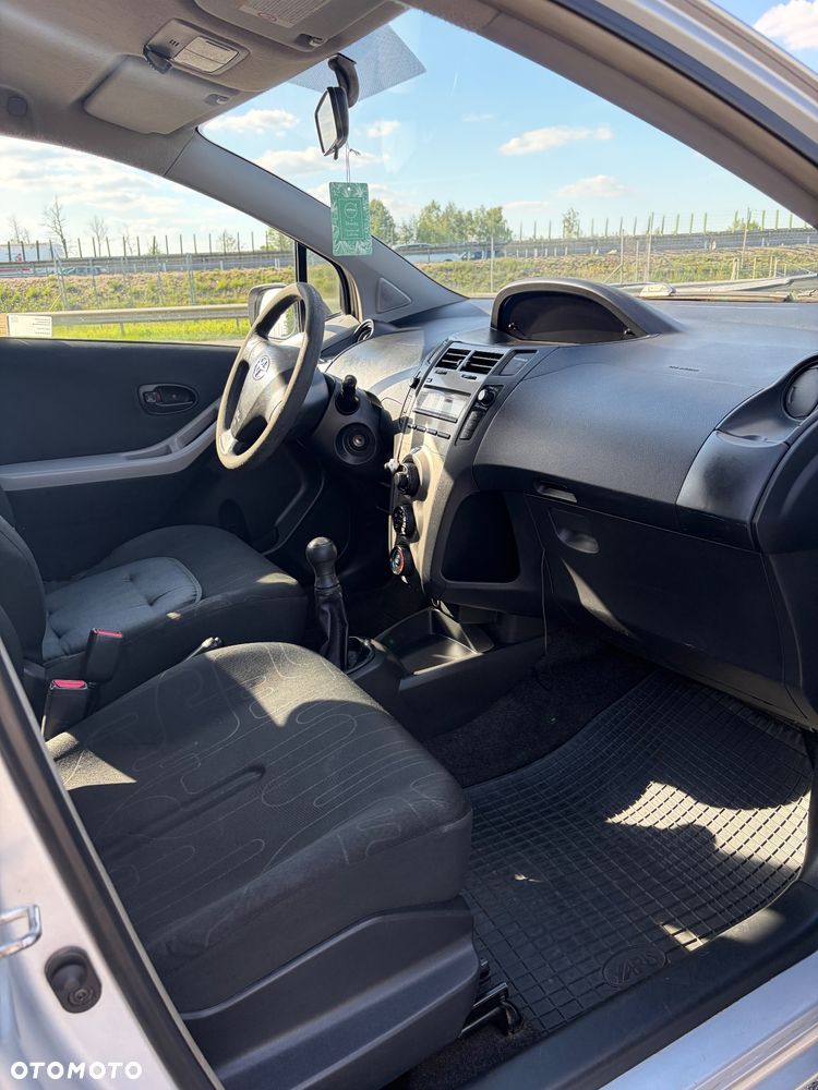 Toyota Yaris 1.0 Life - 9