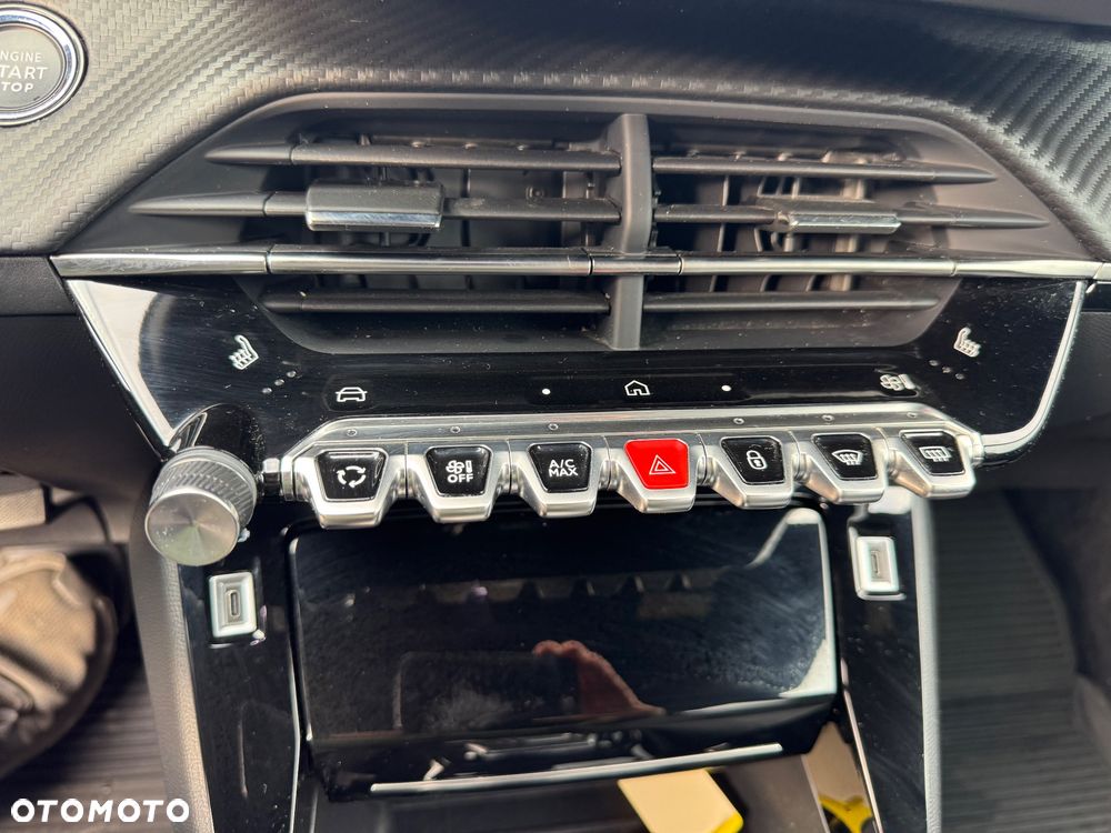 Peugeot 2008 1.2 PureTech Active Pack S&S EAT8 - 26