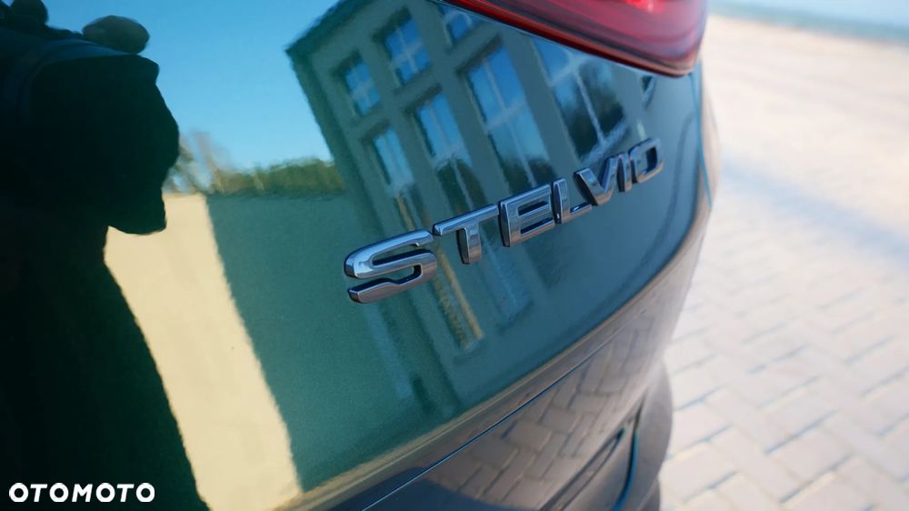 Alfa Romeo Stelvio - 10