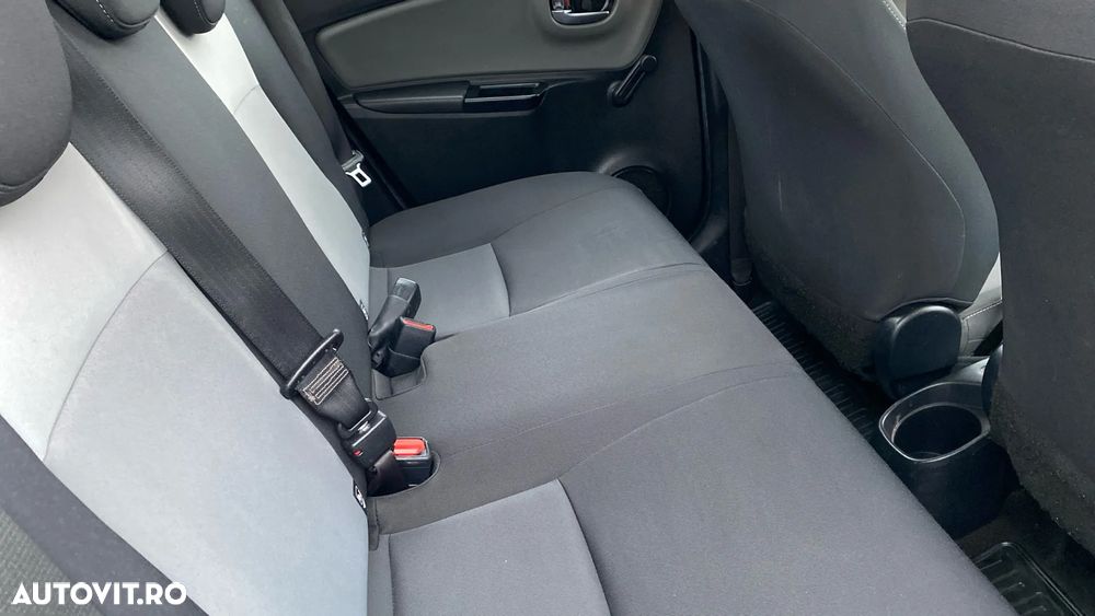 Toyota Yaris 1.5 VVT-i HSD Active - 7