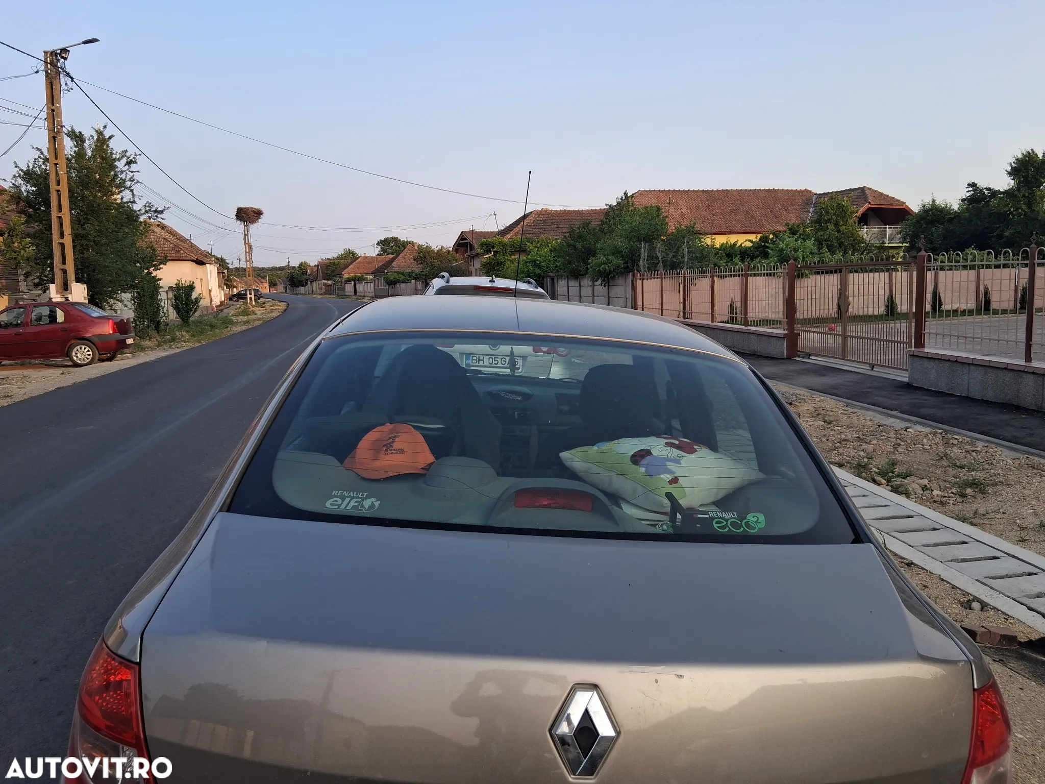 Renault Symbol - 2