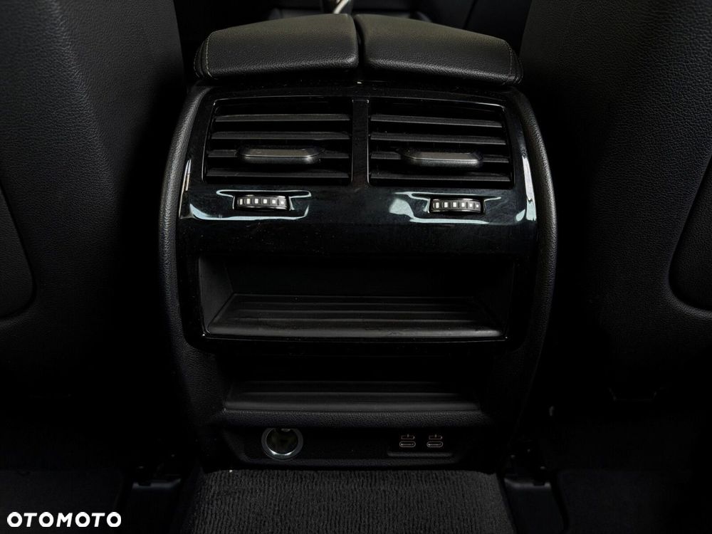 BMW Seria 5 - 26