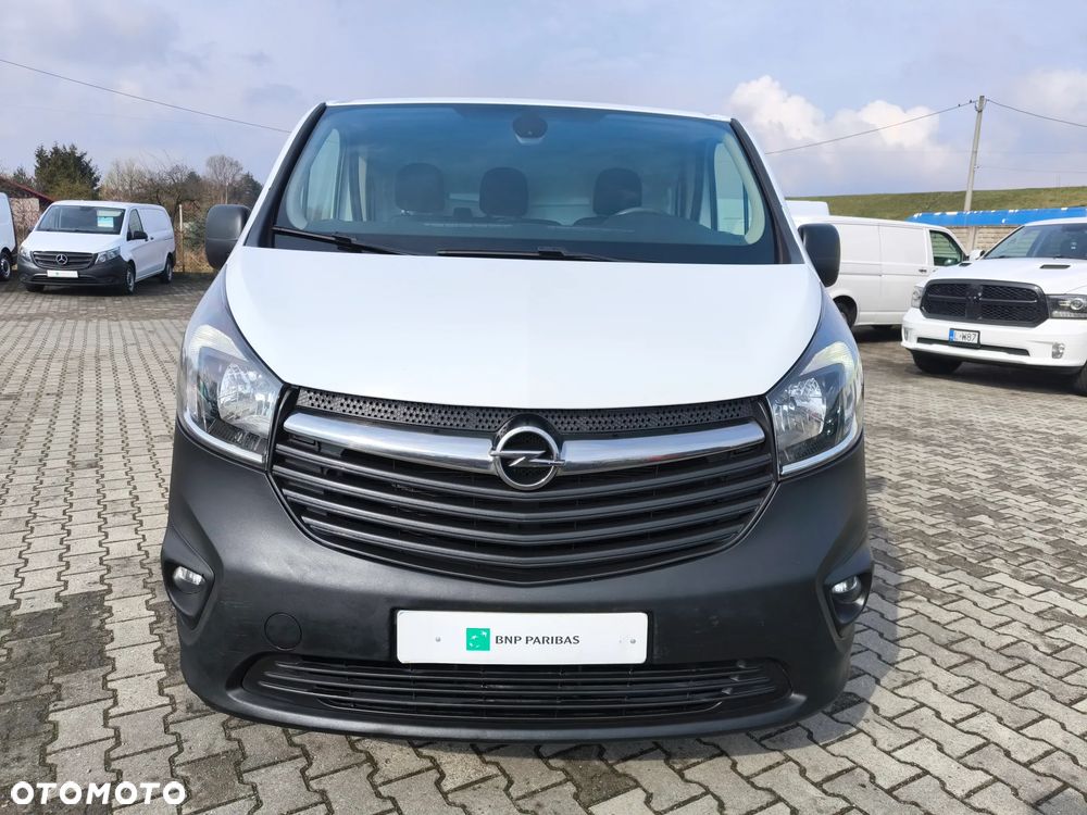 Opel Vivaro - 8