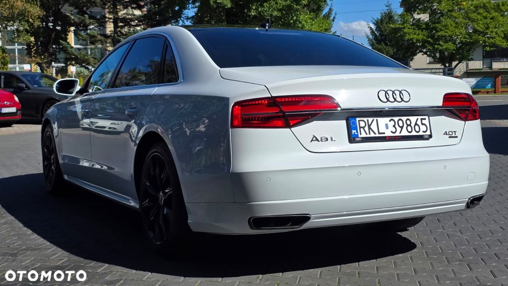 Audi A8 - 7