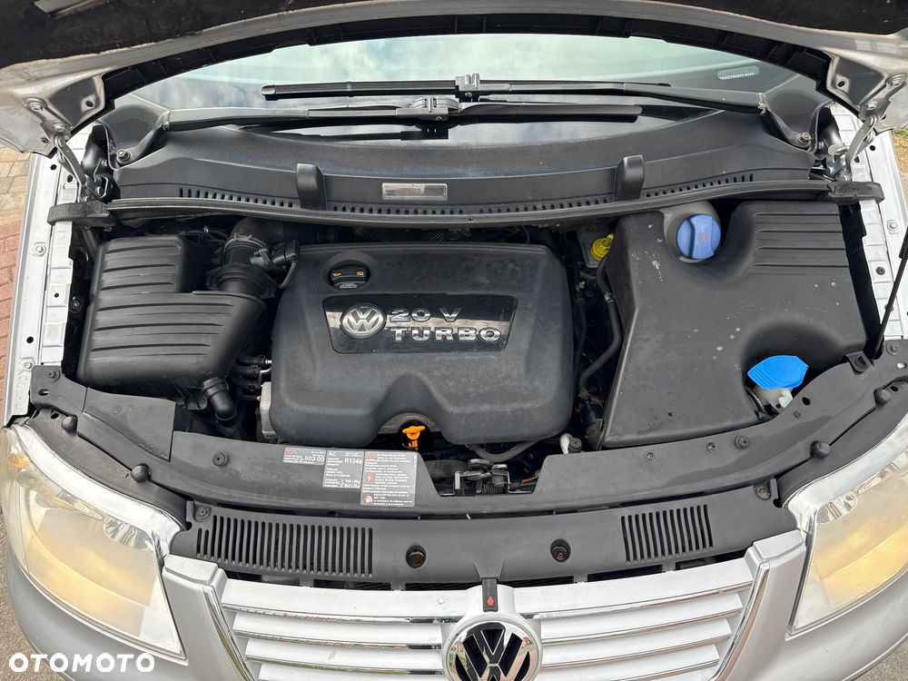 Volkswagen Sharan 1.8 5V Turbo Sportline - 23
