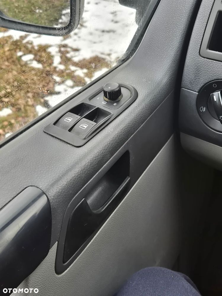 Volkswagen T5 - 8
