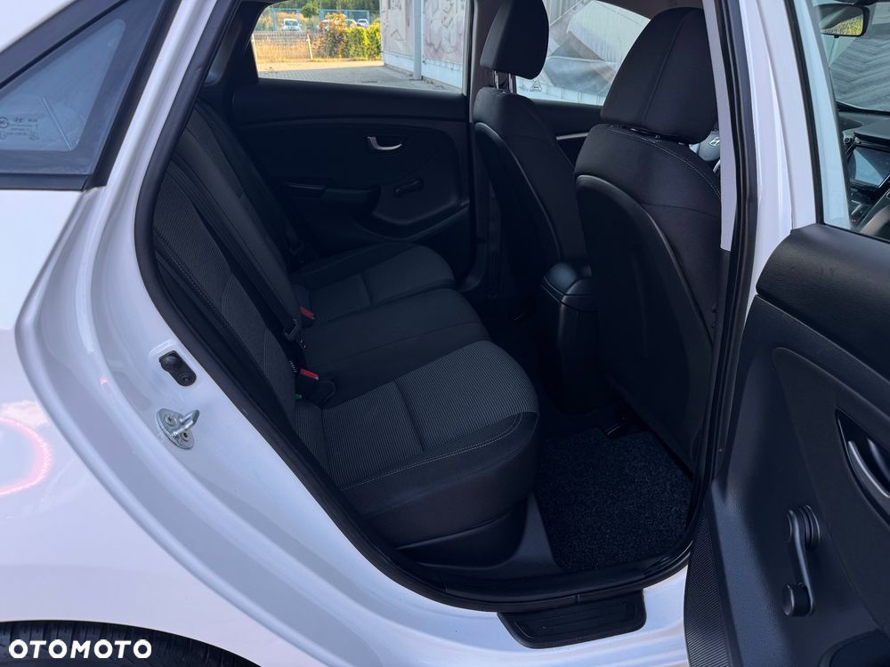 Hyundai i30 - 18