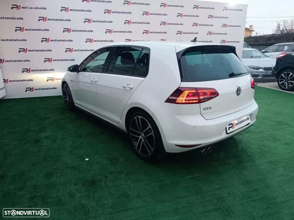 VW Golf 2.0 TDI GTD - 8