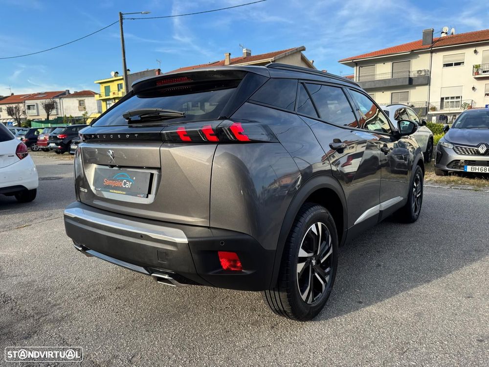 Peugeot 2008 1.2 PureTech Allure EAT8 - 4