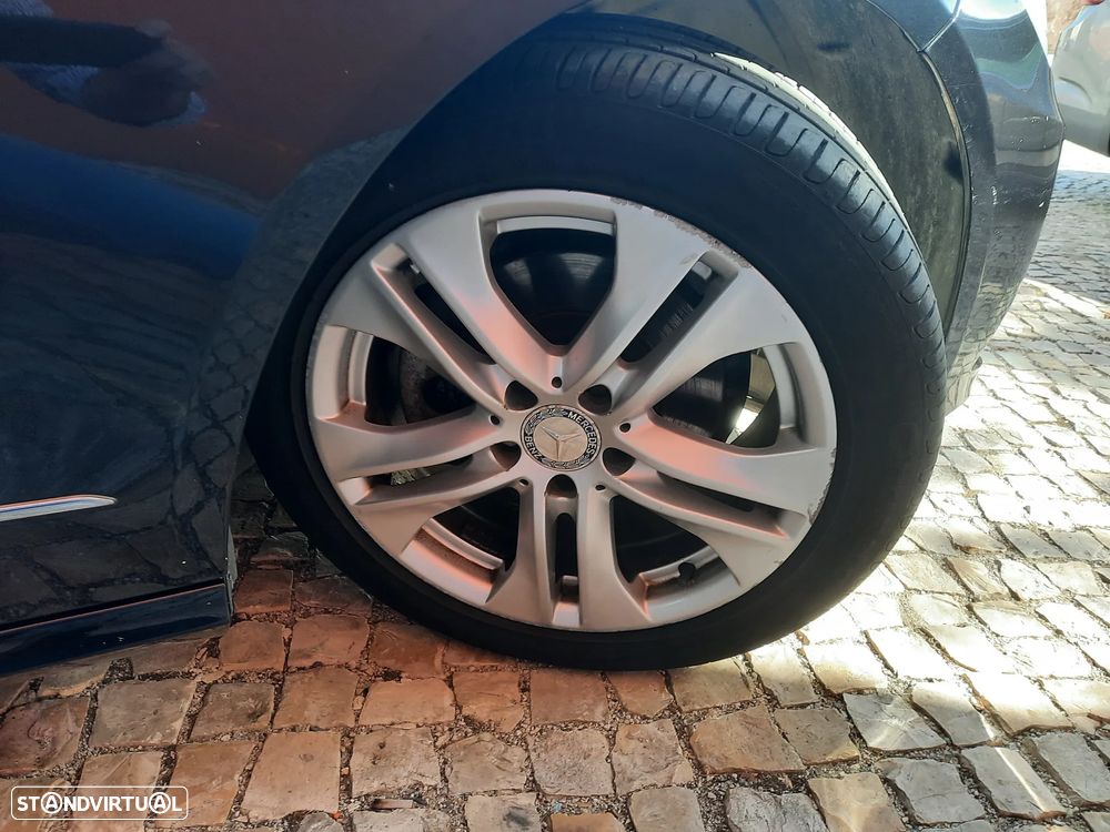 Mercedes-Benz E 220 CDi Avantgarde BlueEfficiency Auto. - 14
