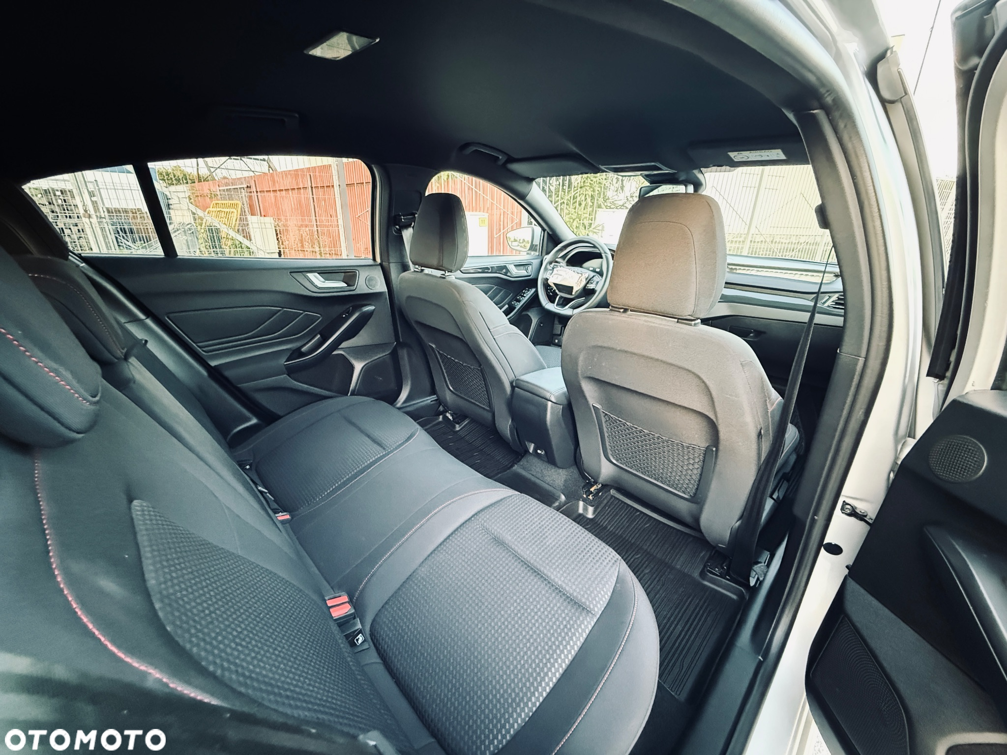 Ford Focus 1.5 EcoBoost Start-Stopp-System ST-LINE X - 10