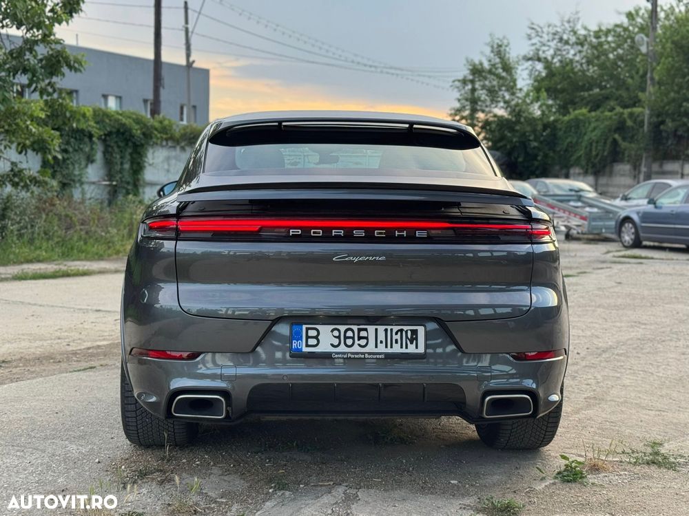 Porsche Cayenne Coupe E-Hybrid - 10