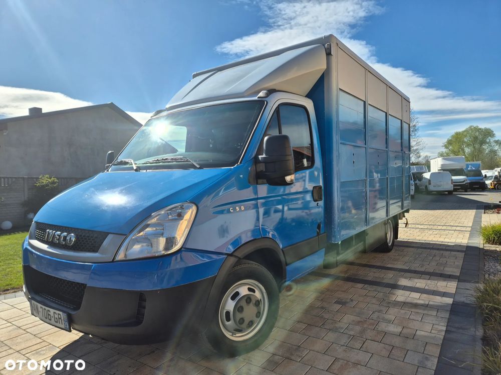 Iveco DAILY 40C18 180KM DO PRZEWOZU ZWIERZAT BYDŁA KONIOWÓZ - 1