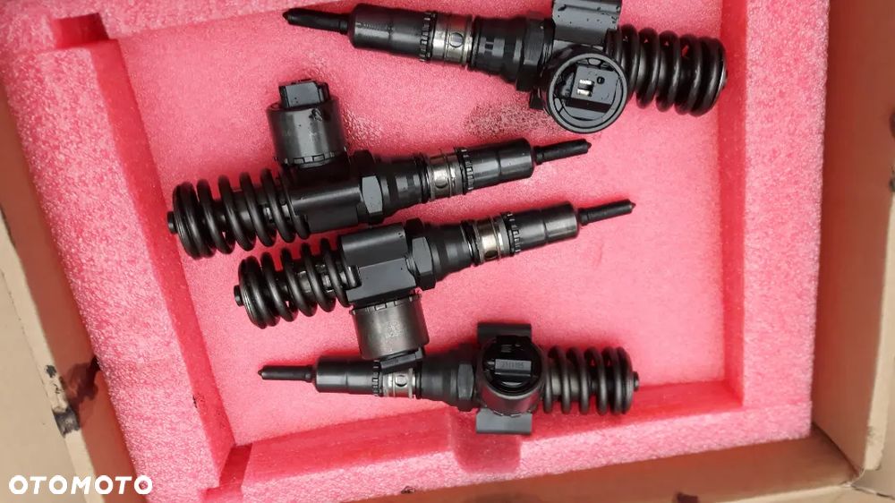 Wtrysk  pompowtrysk pompowtryskiwacz 2.0 16V0414720404 03G130073G bm - 1