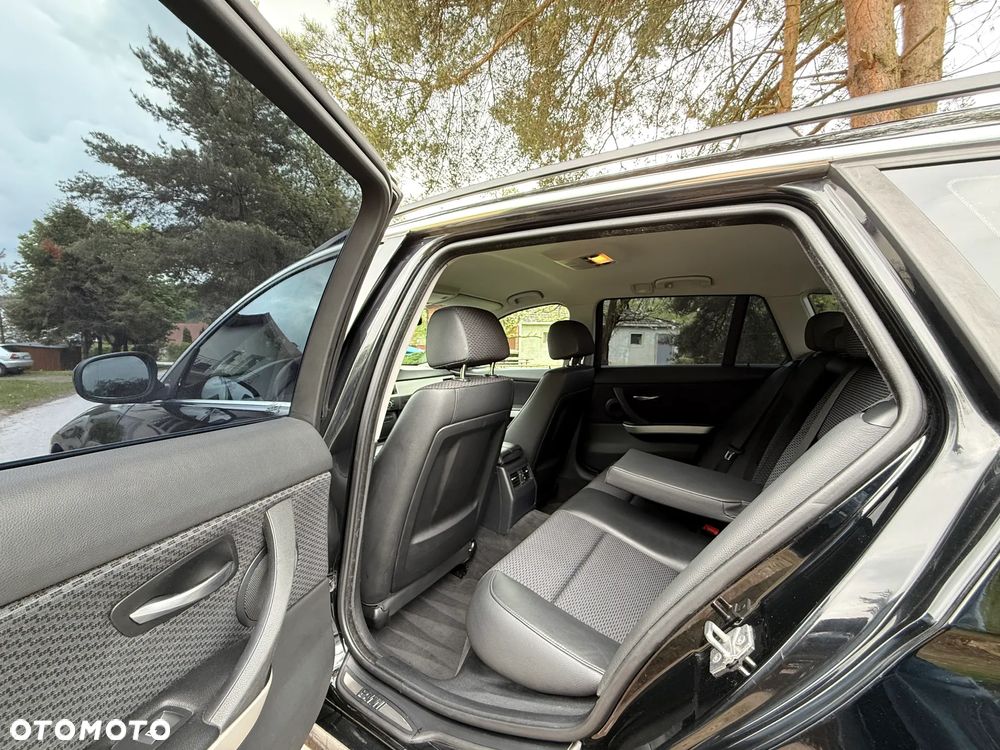 BMW Seria 3 330d - 21