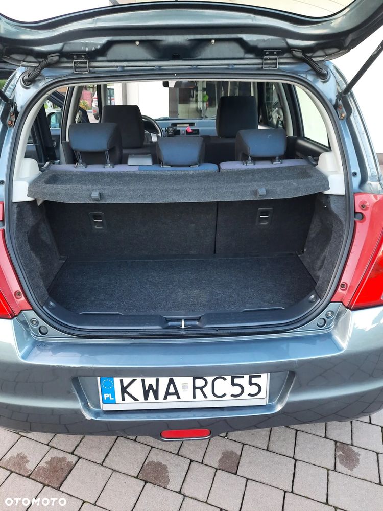 Suzuki Swift - 12