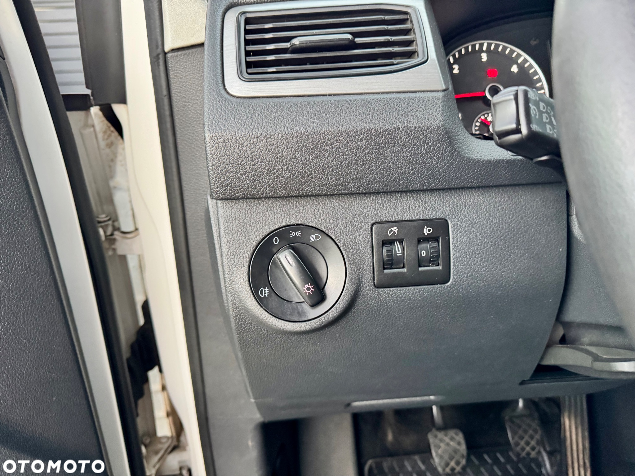 Volkswagen Caddy 2.0 TDI Comfortline - 19
