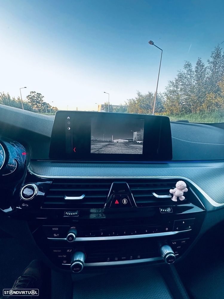 BMW 520 d Pack M Auto - 11