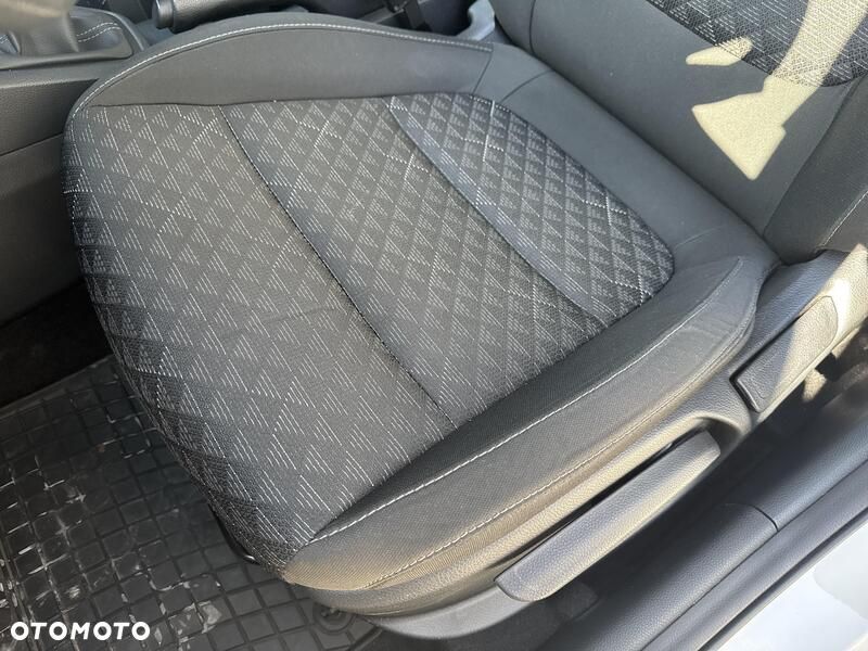 Kia Rio - 15