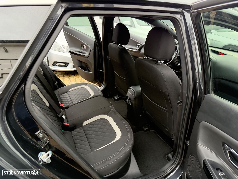 Kia Ceed SW 1.6 CRDi GT Line - 45