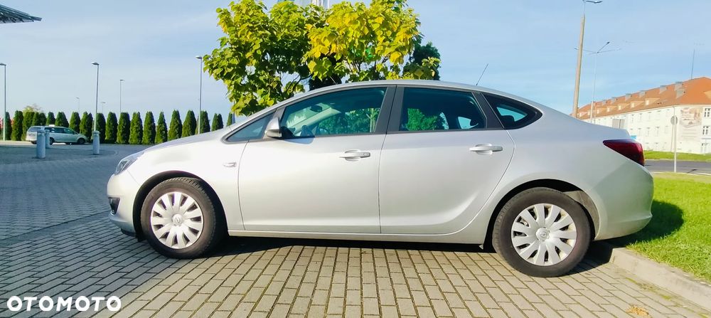 Opel Astra IV 1.6 Cosmo - 22