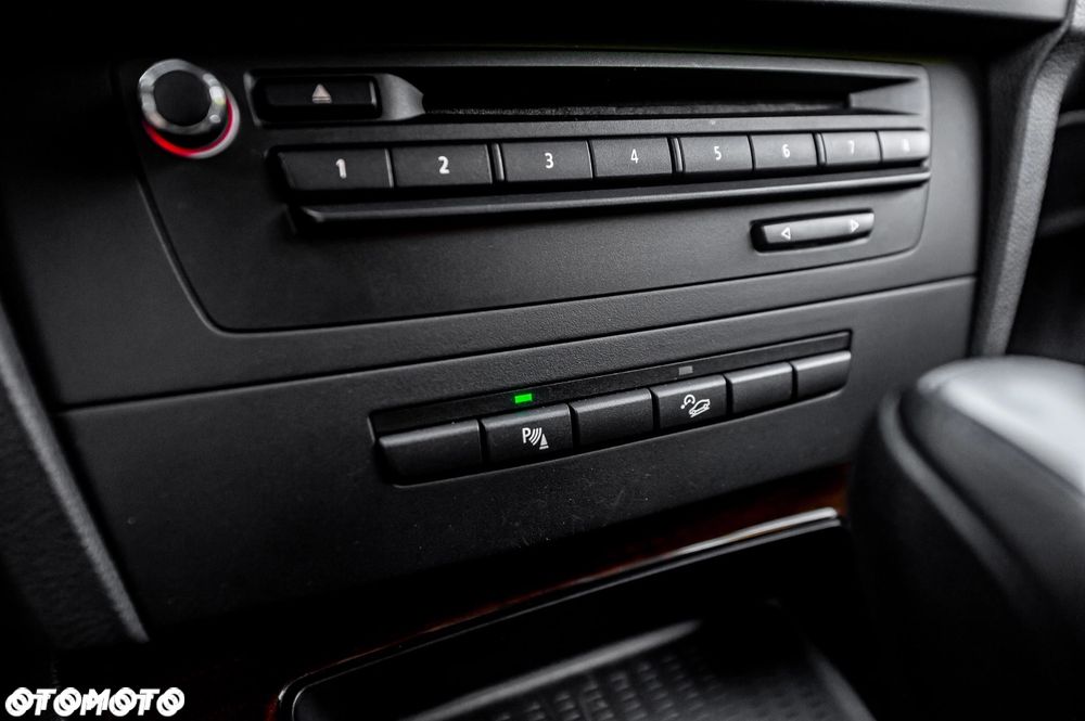 BMW Seria 3 325i xDrive Edition Exclusive - 27