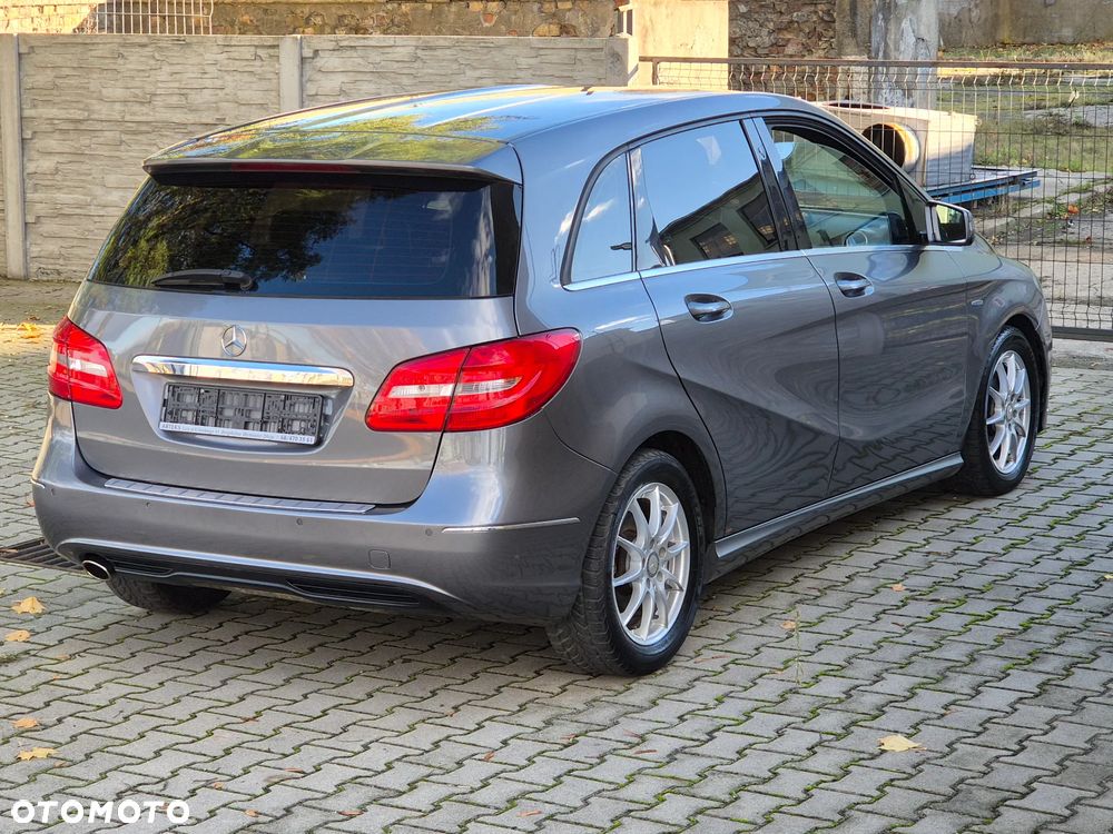 Mercedes-Benz Klasa B 200 BlueEFFICIENCY EDITION 1 - 5