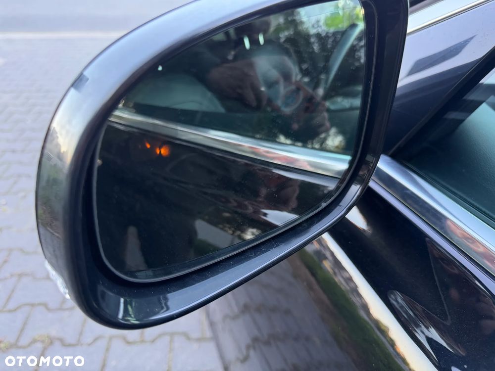 Jaguar XE 2.0 D200 mHEV AWD R-Dynamic S - 40
